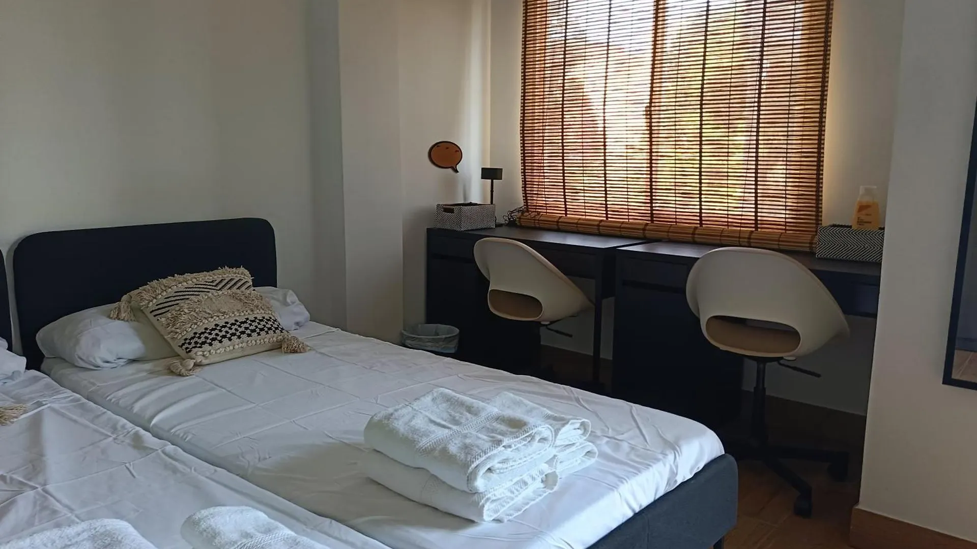 Habitaciones Calzada Centro - Estacion Almeria 0*,